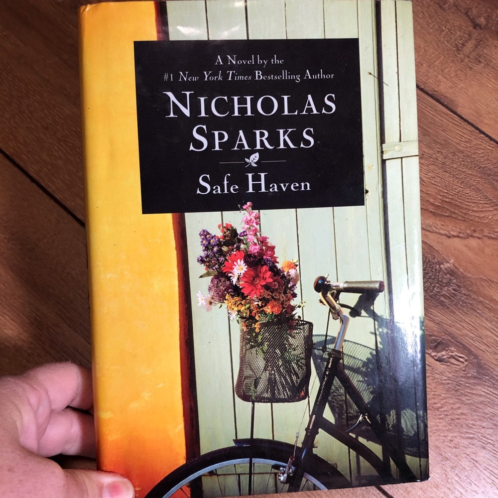 SAFE HAVEN
NICHOLAS SPARK